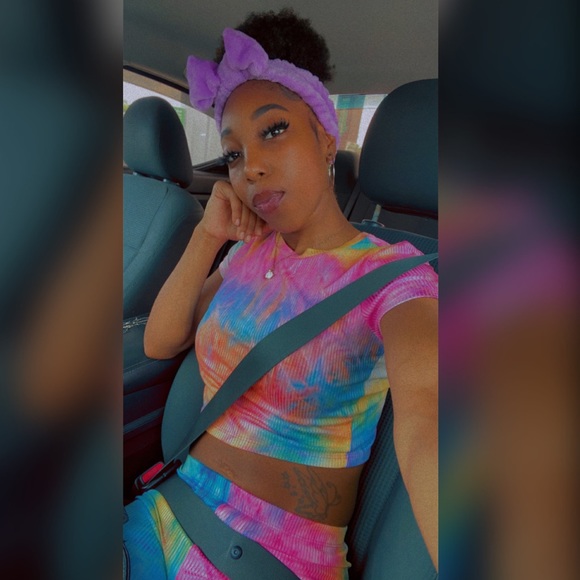 Meet your Posher, Abeautii - Picture 1 of 1